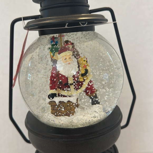 Martha Stewart Lantern Santa Snowglobe Waterglobe Musical Globe - Picture 2 of 7